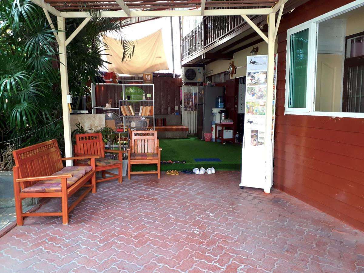 Baan Park Raak Backpacker Hostel Chiang Mai Dış mekan fotoğraf